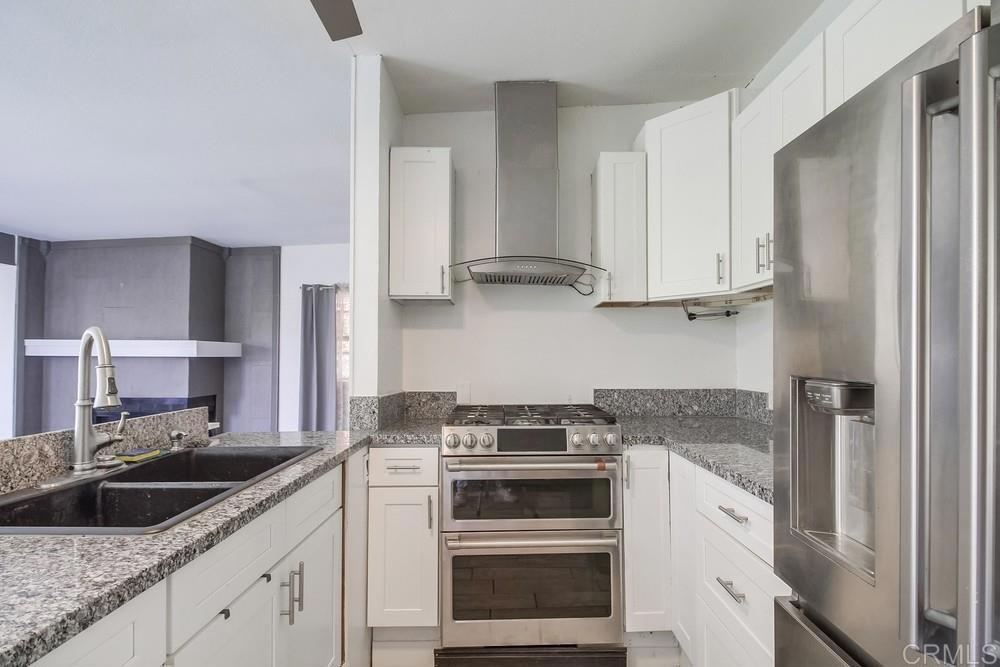 1824 Via Las Palmas 10