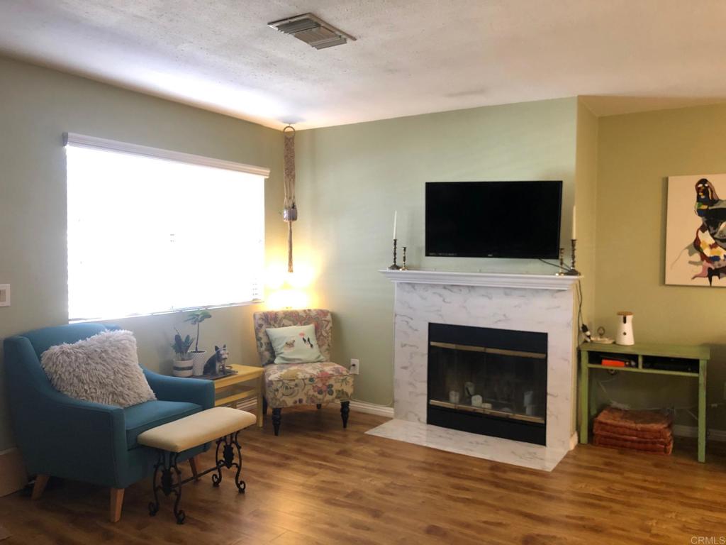 3922 Albatross Street 4