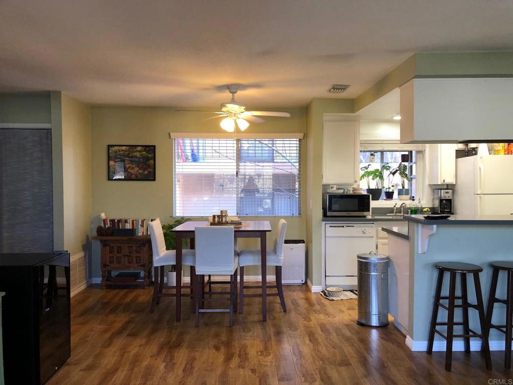 3922 Albatross Street 4