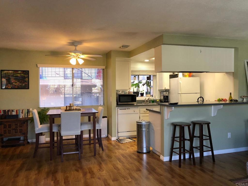 3922 Albatross Street 4