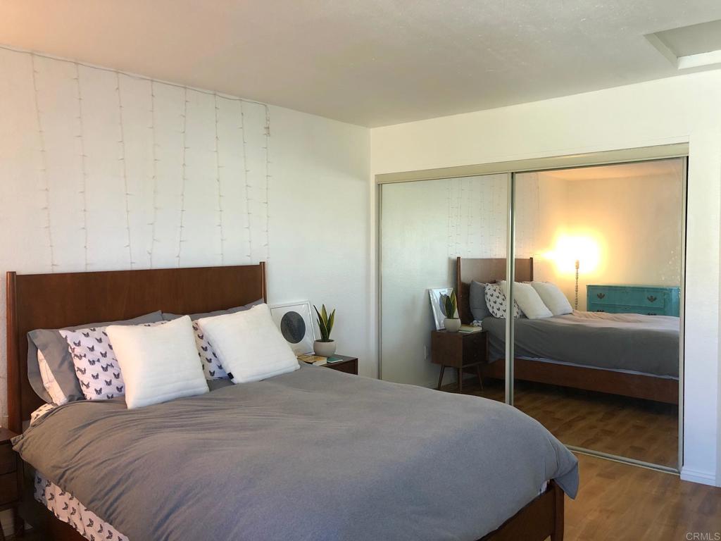 3922 Albatross Street 4