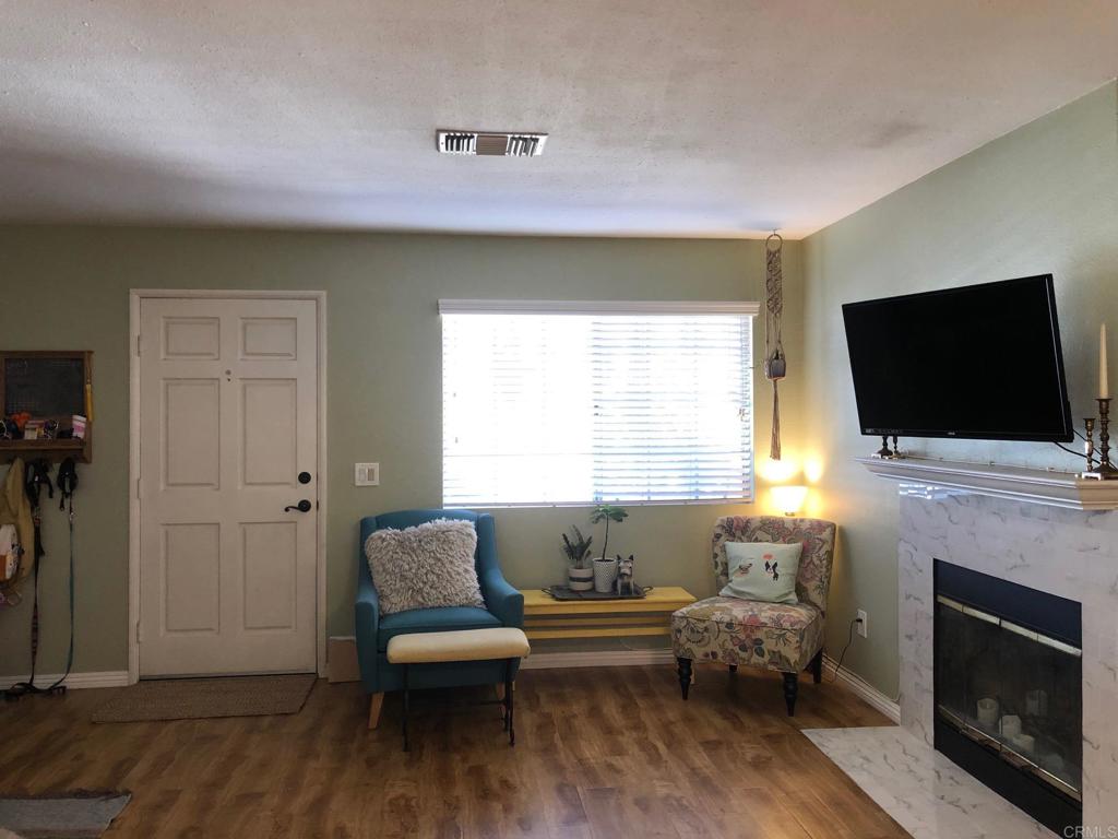 3922 Albatross Street 4