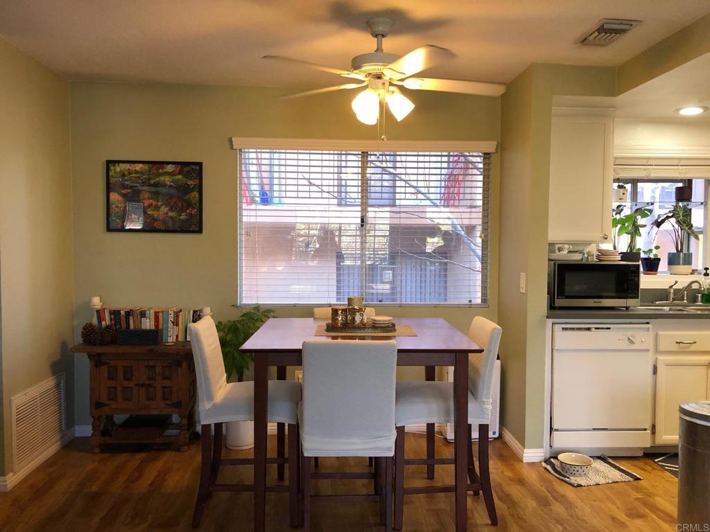 3922 Albatross Street 4