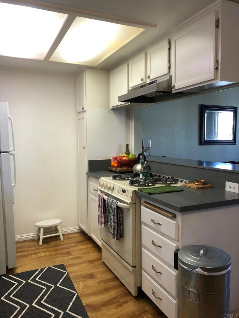 3922 Albatross Street 4