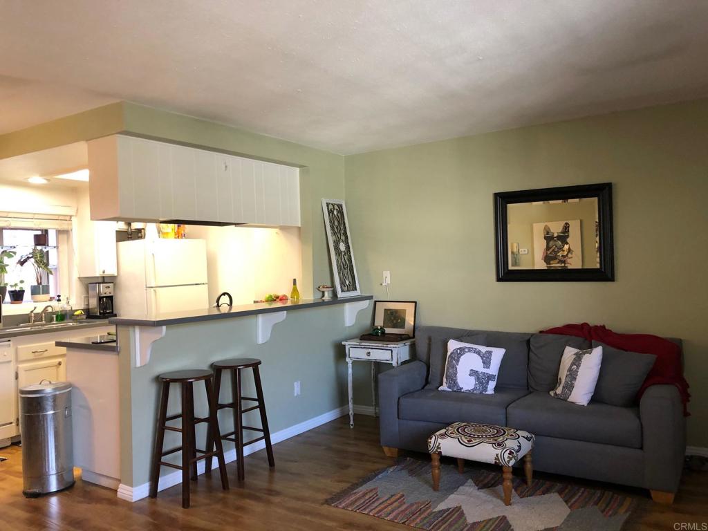 3922 Albatross Street 4