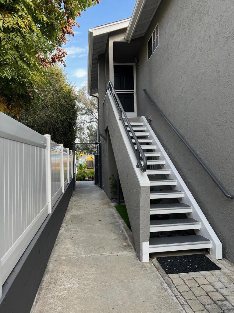 3922 Albatross Street 4