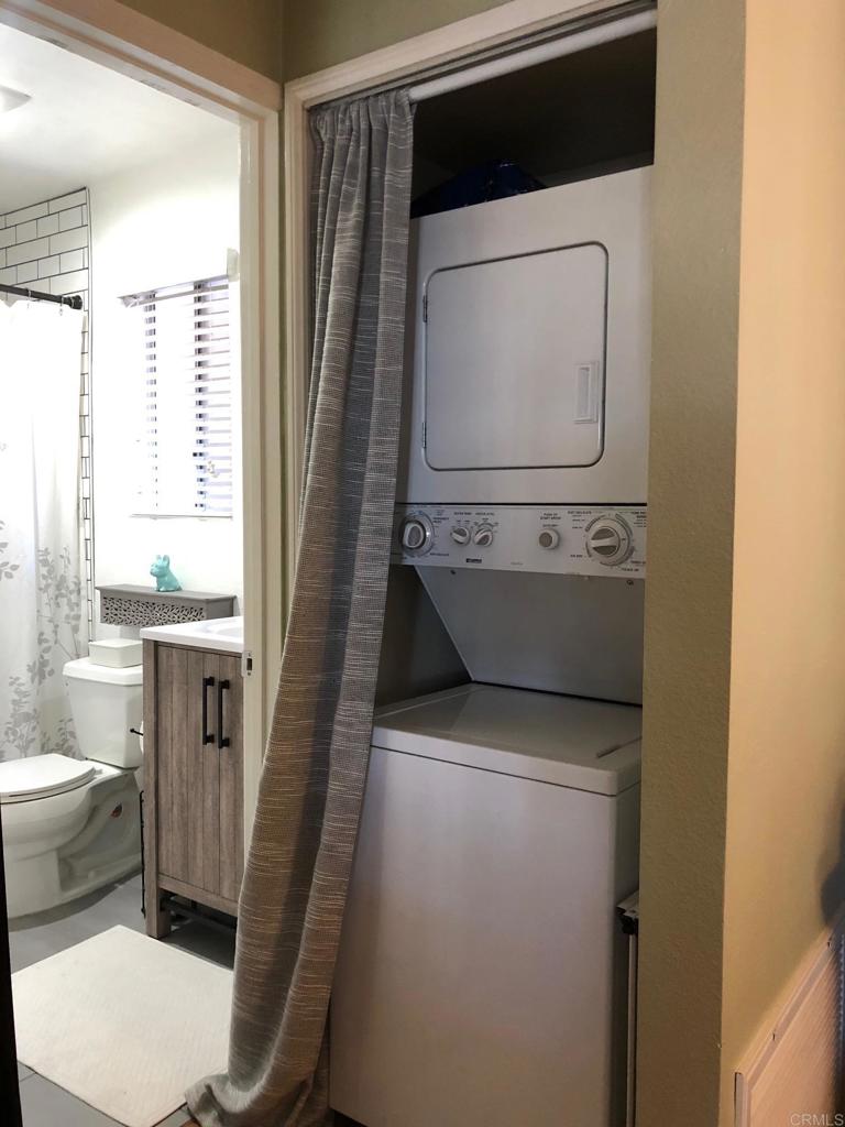 3922 Albatross Street 4