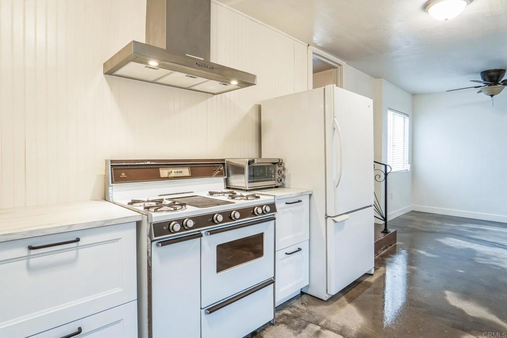 3747 Dalbergia Street