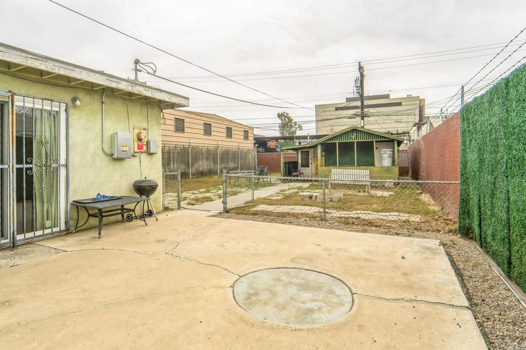 3747 Dalbergia Street