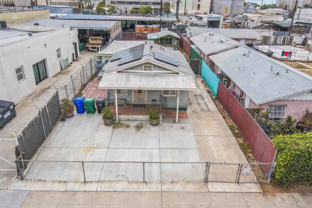 3747 Dalbergia Street