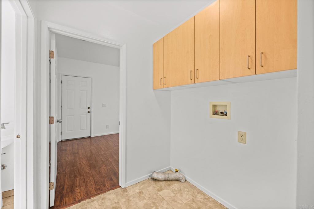 3813 15 Birch Street