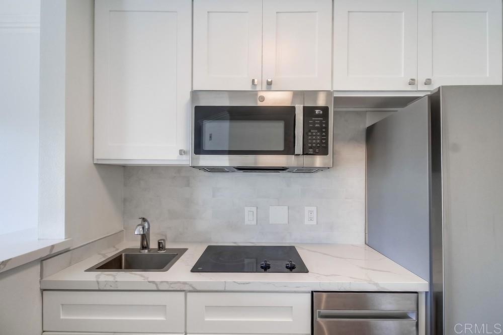 3950 Cleveland Avenue 215