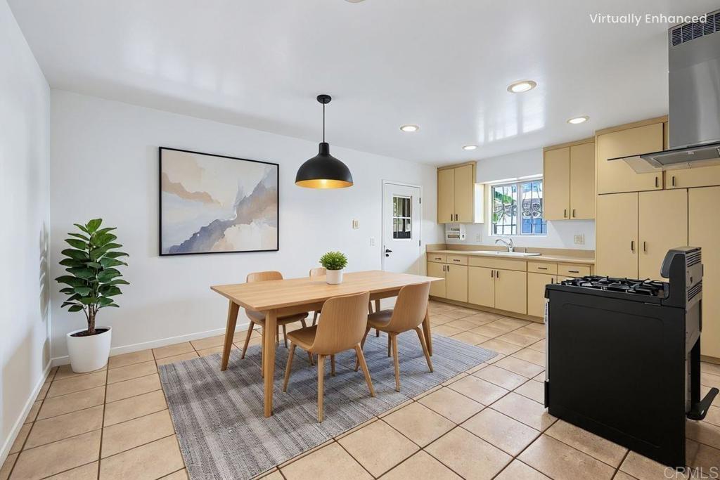 3813 15 Birch Street