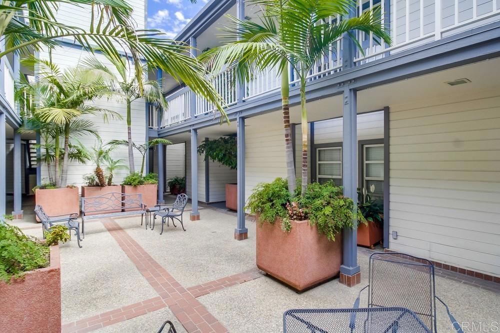 3950 Cleveland Avenue 215