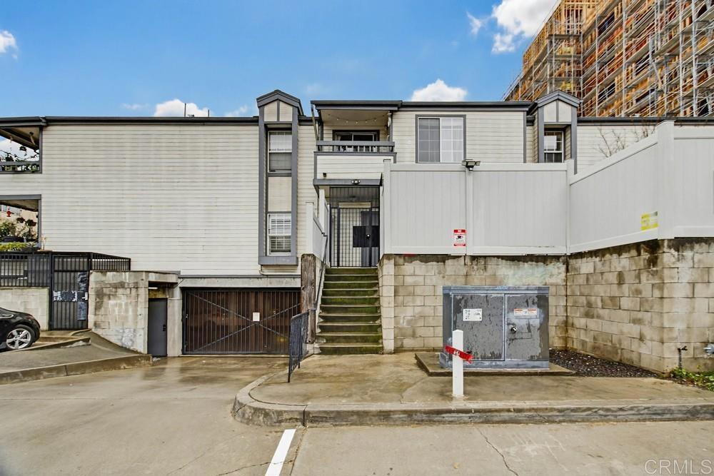 3950 Cleveland Avenue 215