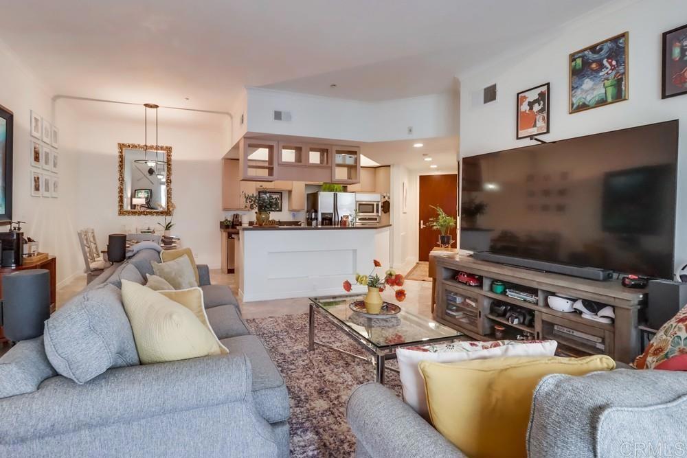 655 India Street 320