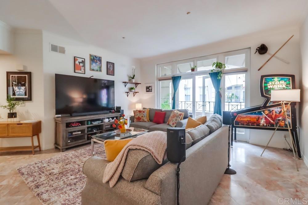 655 India Street 320