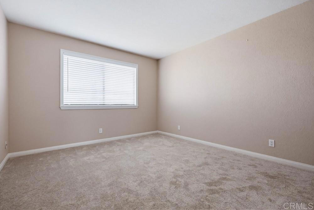 1025 Estes Street 14