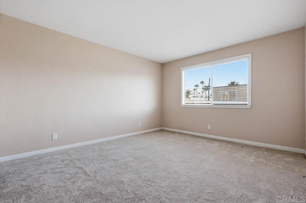 1025 Estes Street 14