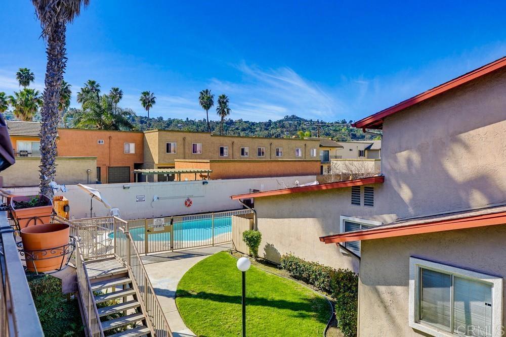 1025 Estes Street 14