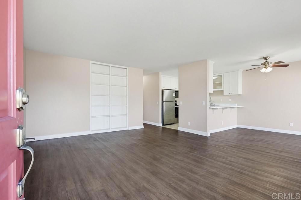 1025 Estes Street 14