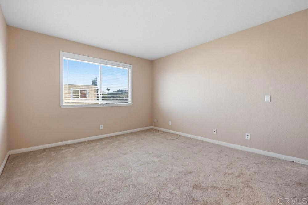 1025 Estes Street 14