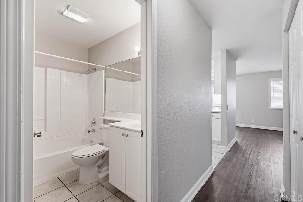 1025 Estes Street 14