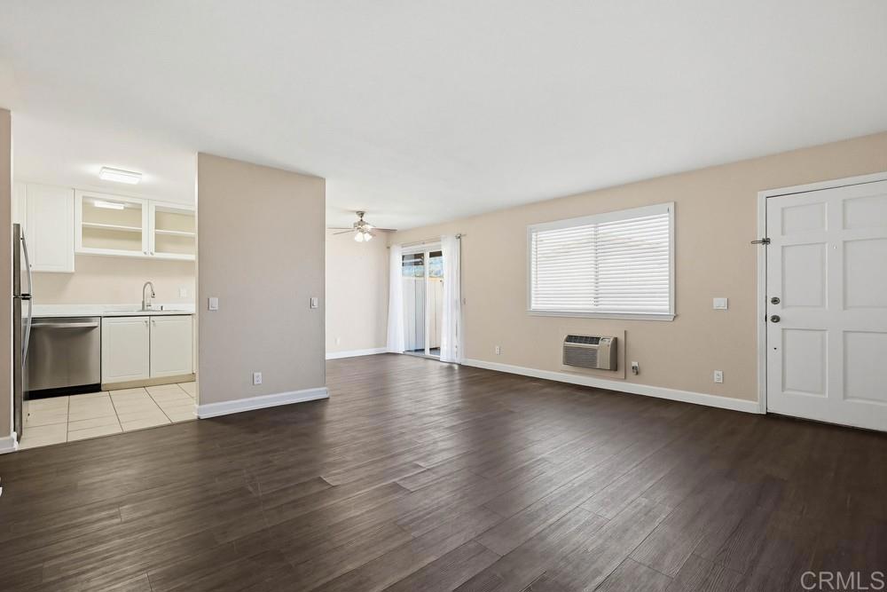 1025 Estes Street 14