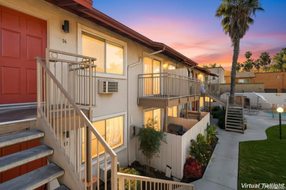 1025 Estes Street 14