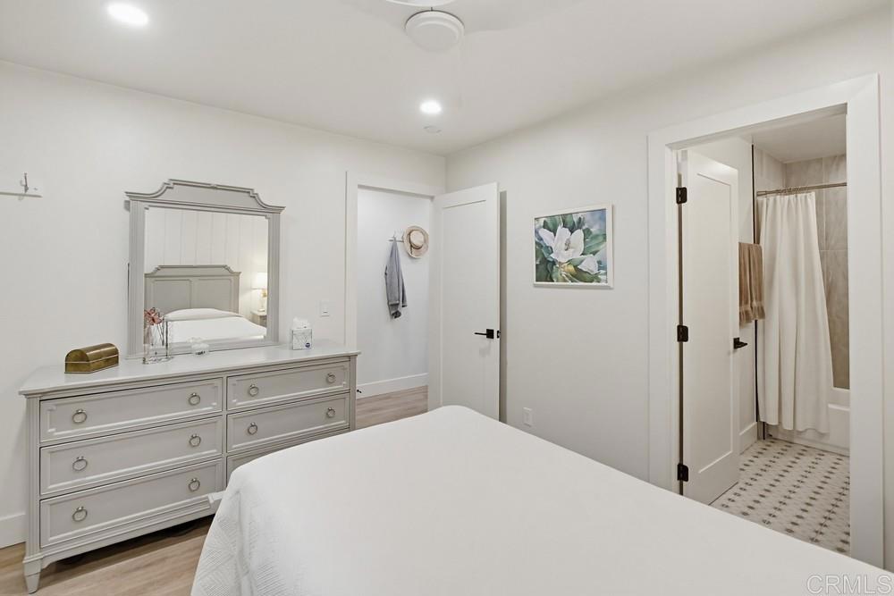 3950 Cleveland Avenue 211