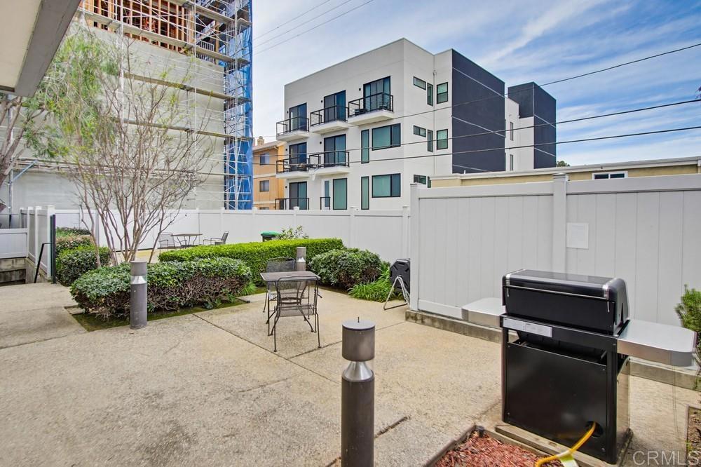 3950 Cleveland Avenue 211