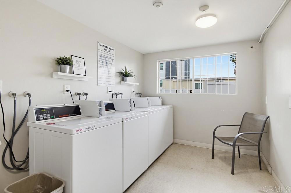 3950 Cleveland Avenue 211