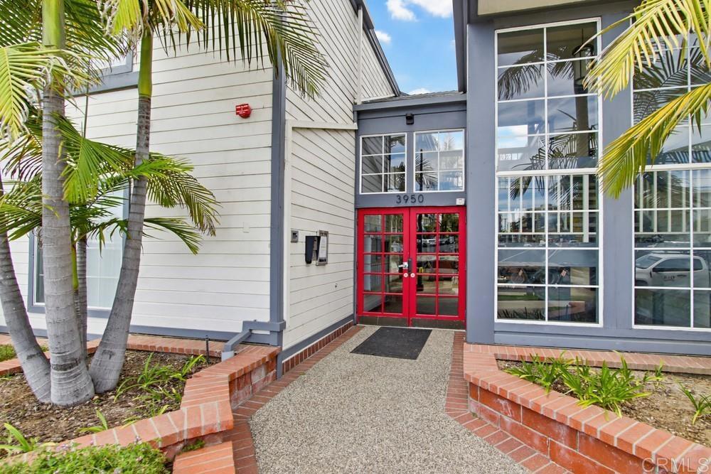 3950 Cleveland Avenue 211