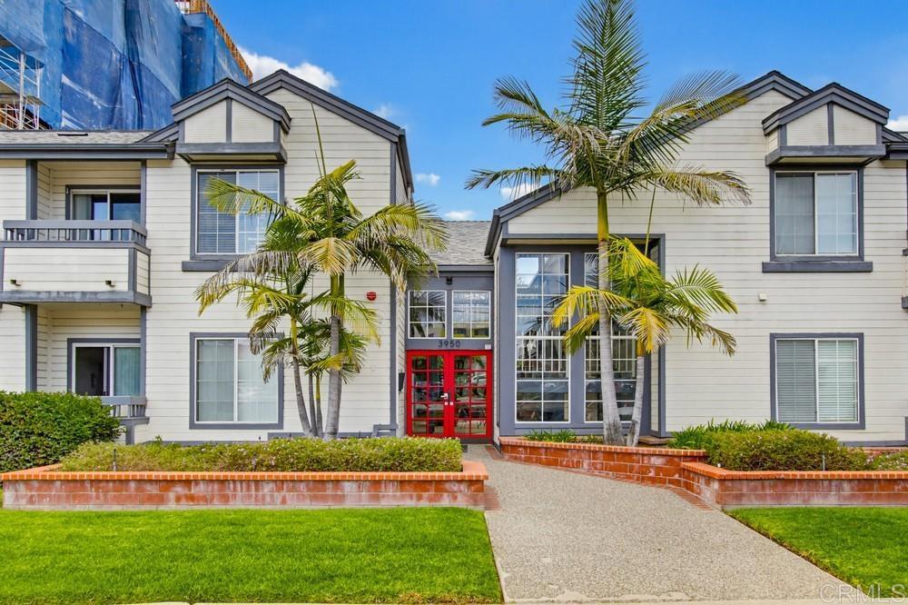 3950 Cleveland Avenue 211