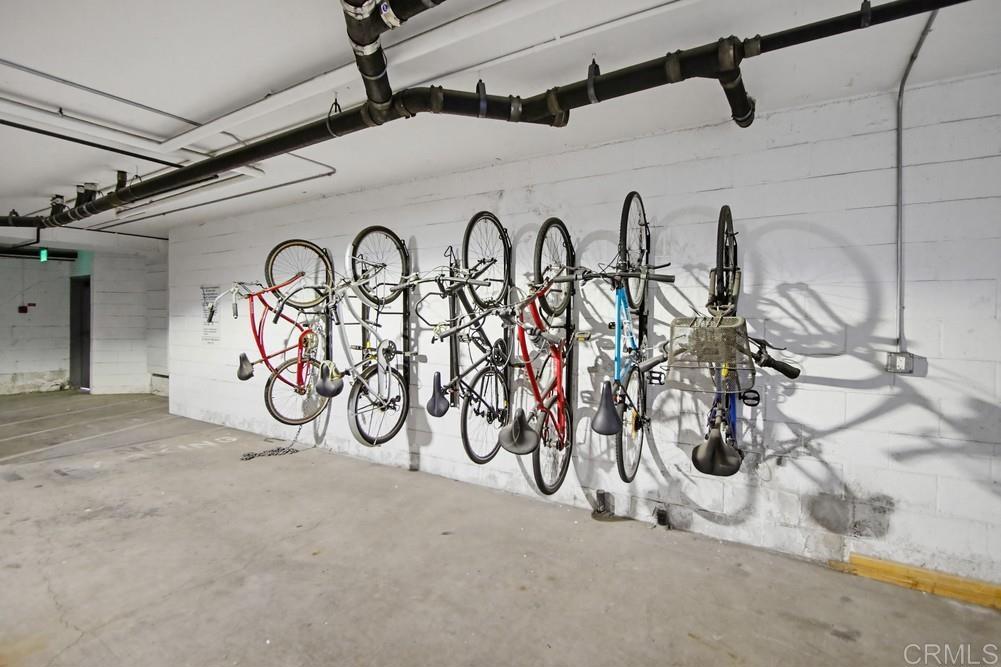 3950 Cleveland Avenue 211