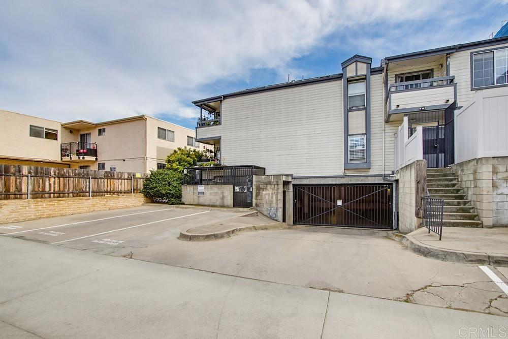 3950 Cleveland Avenue 211