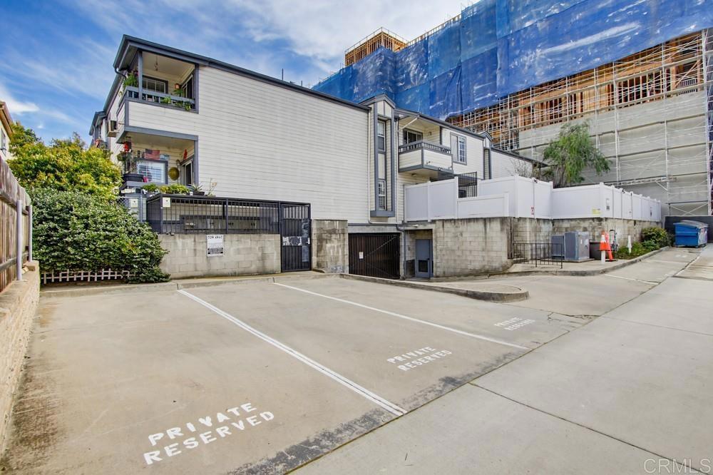 3950 Cleveland Avenue 211