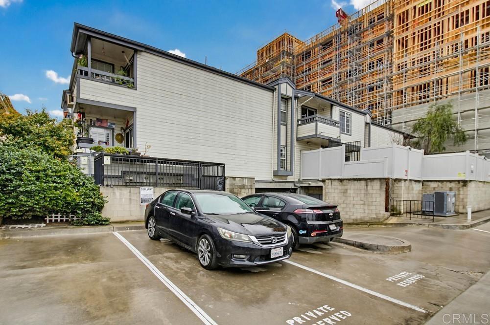 3950 Cleveland Avenue 215