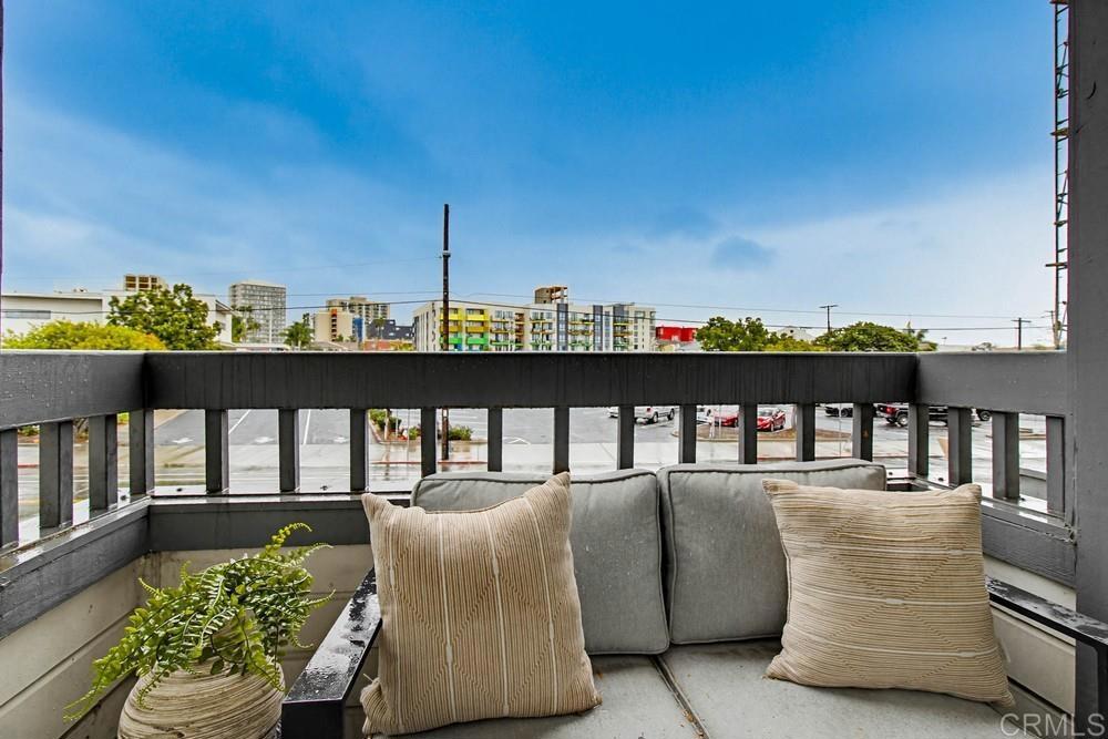 3950 Cleveland Avenue 215