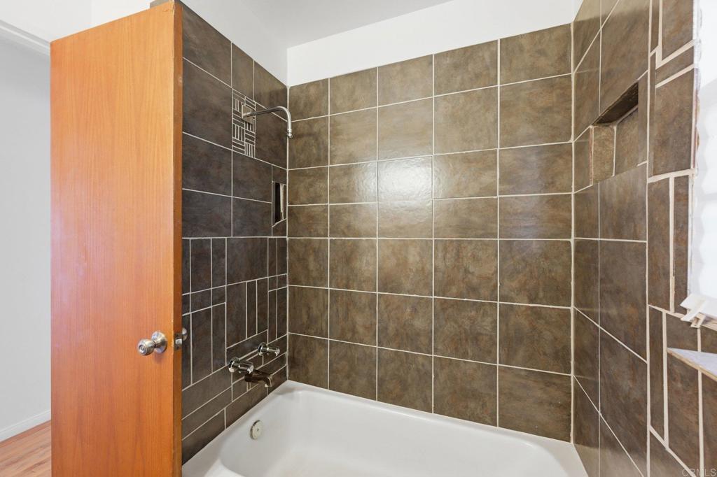 2642 Calle Quebrada