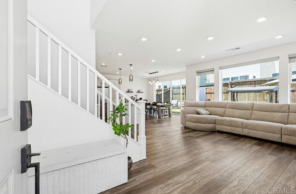 1664 Whitmore Loop