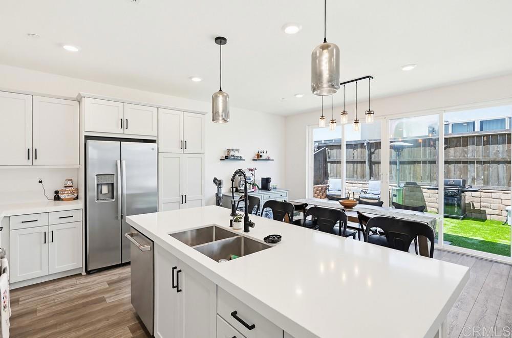 1664 Whitmore Loop
