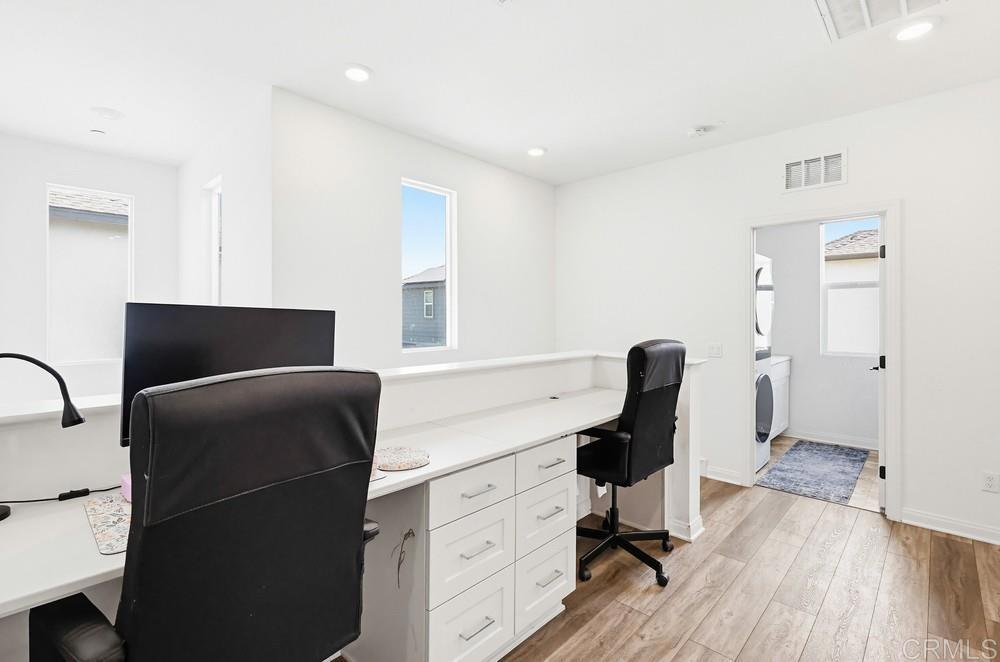 1664 Whitmore Loop