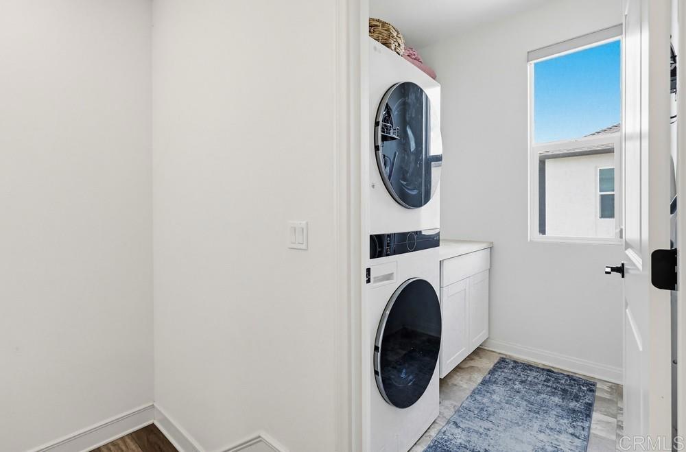 1664 Whitmore Loop