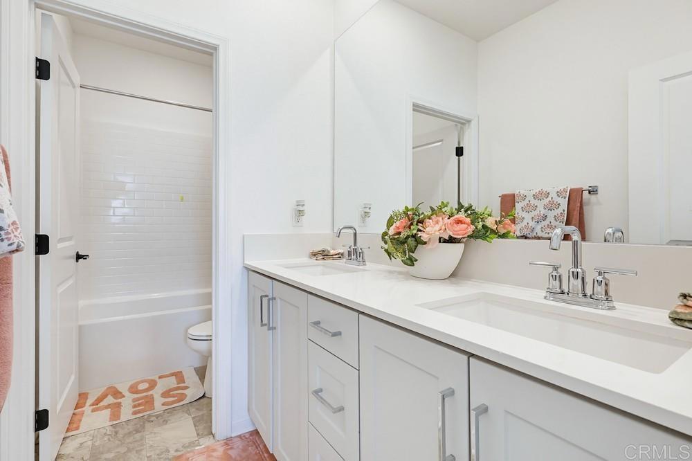 1664 Whitmore Loop