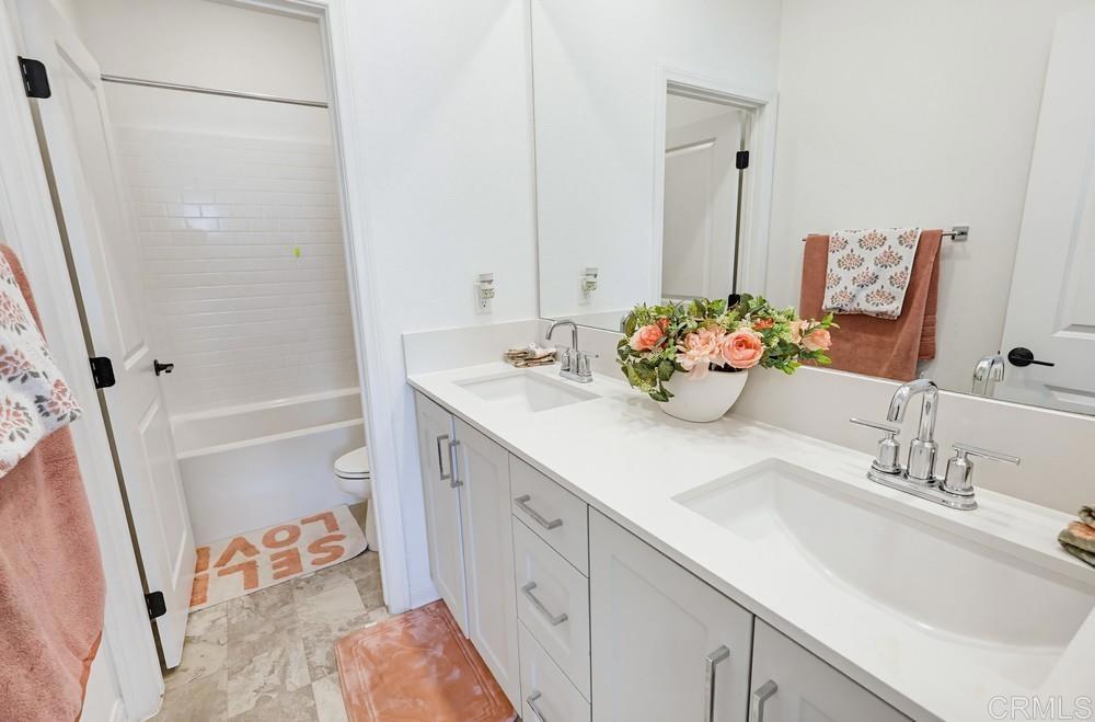 1664 Whitmore Loop