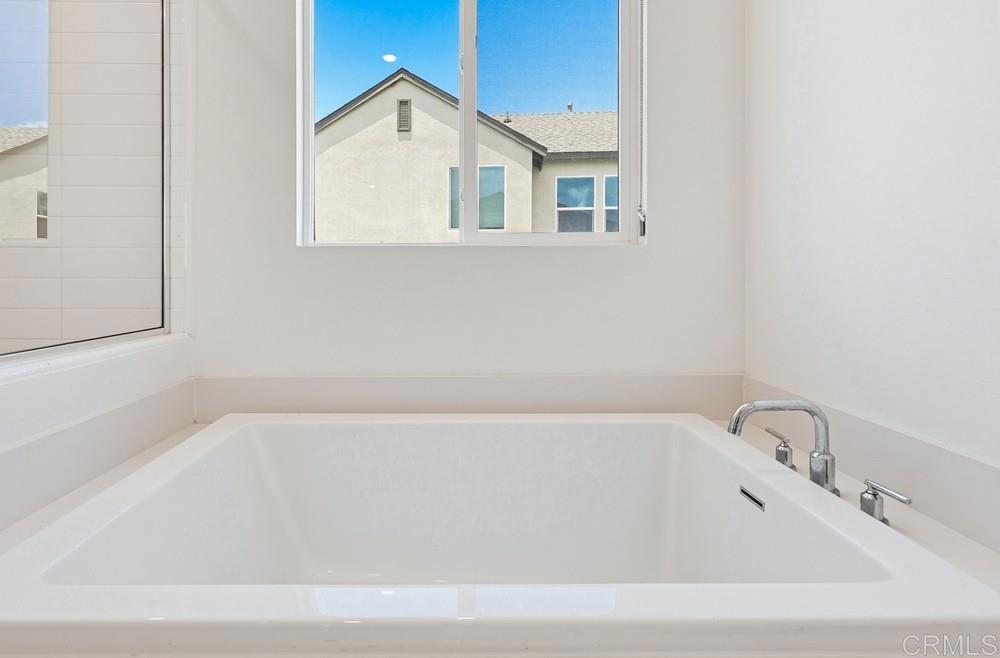 1664 Whitmore Loop