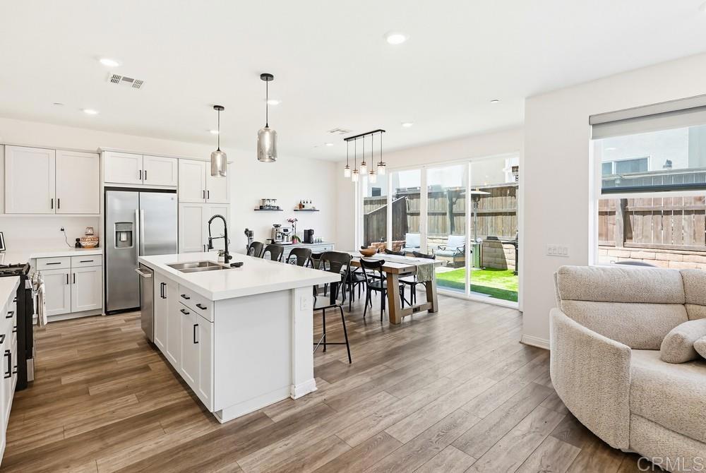 1664 Whitmore Loop