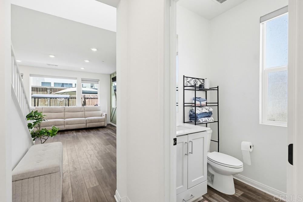 1664 Whitmore Loop