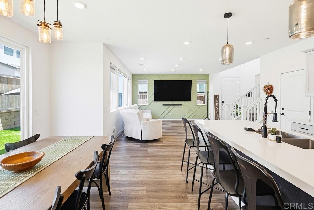 1664 Whitmore Loop